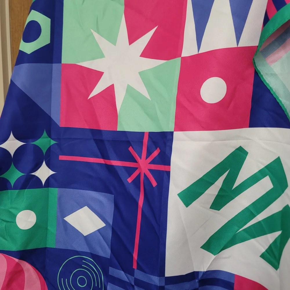 Dr Jart vibrant scarf